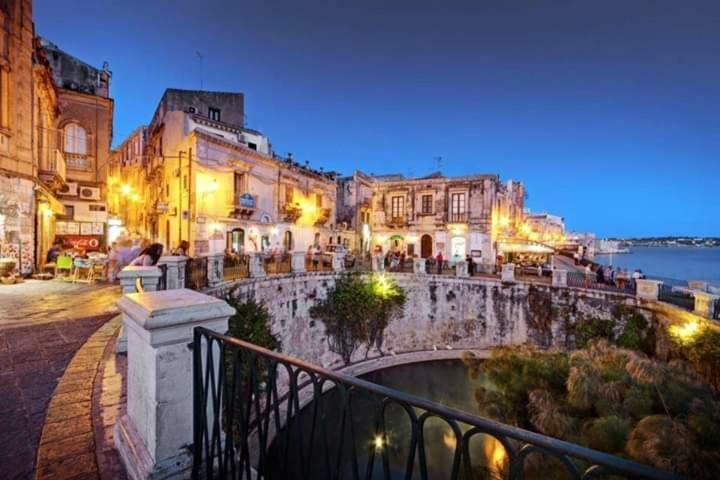 Rosa Holiday Home سيراكوزا المظهر الخارجي الصورة